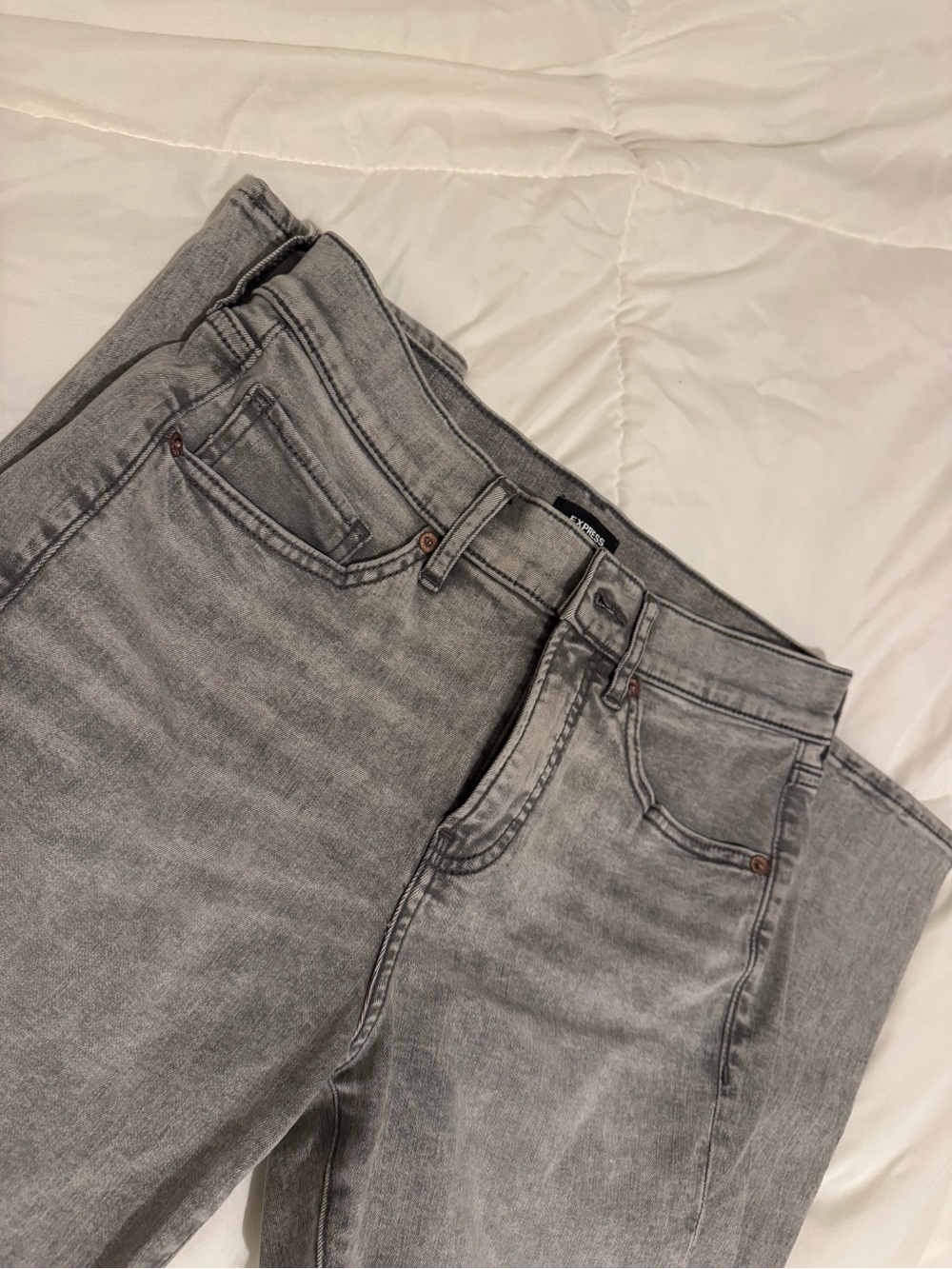 Express Women's Skinny Jeans in Light Gray Wash